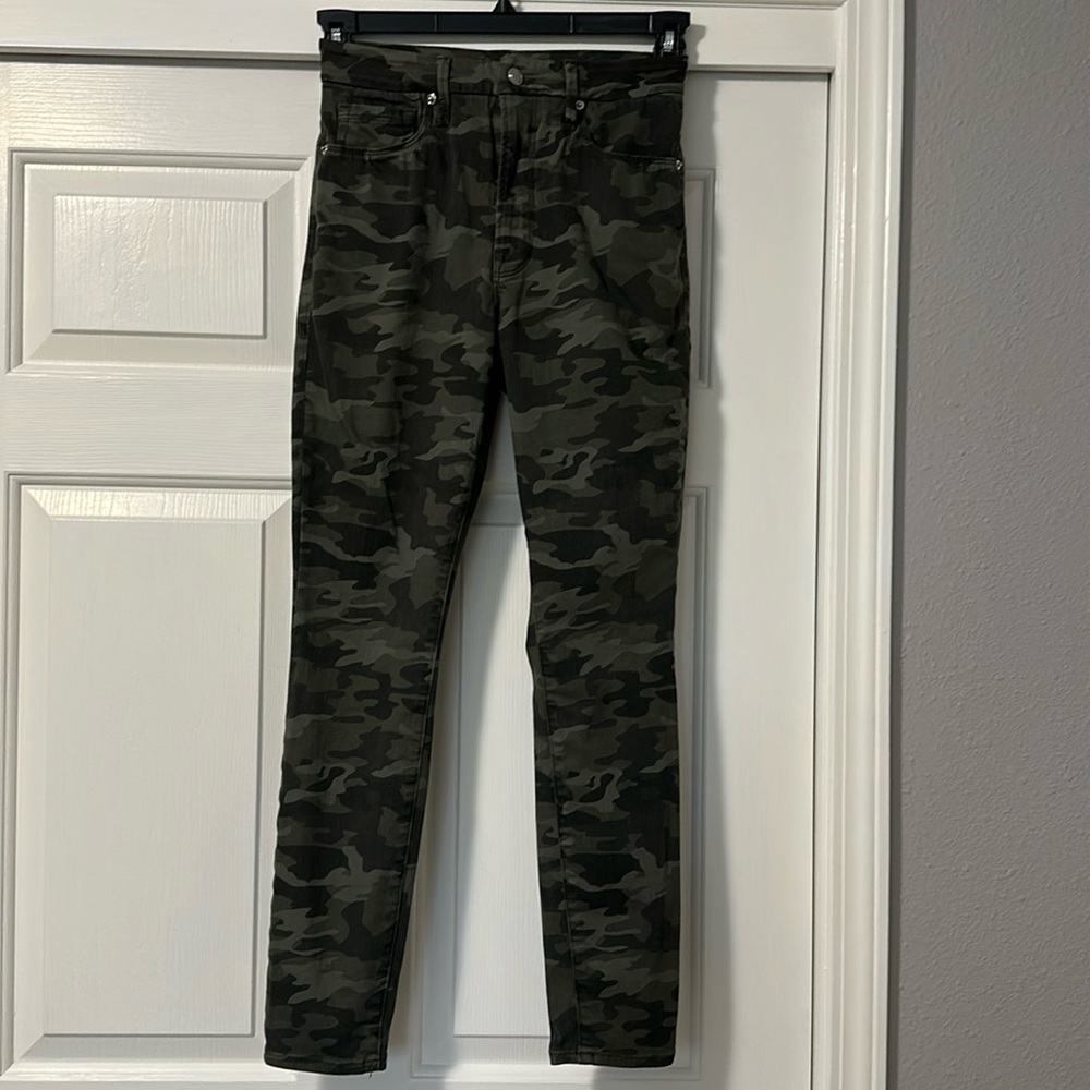 Camo Good American pants